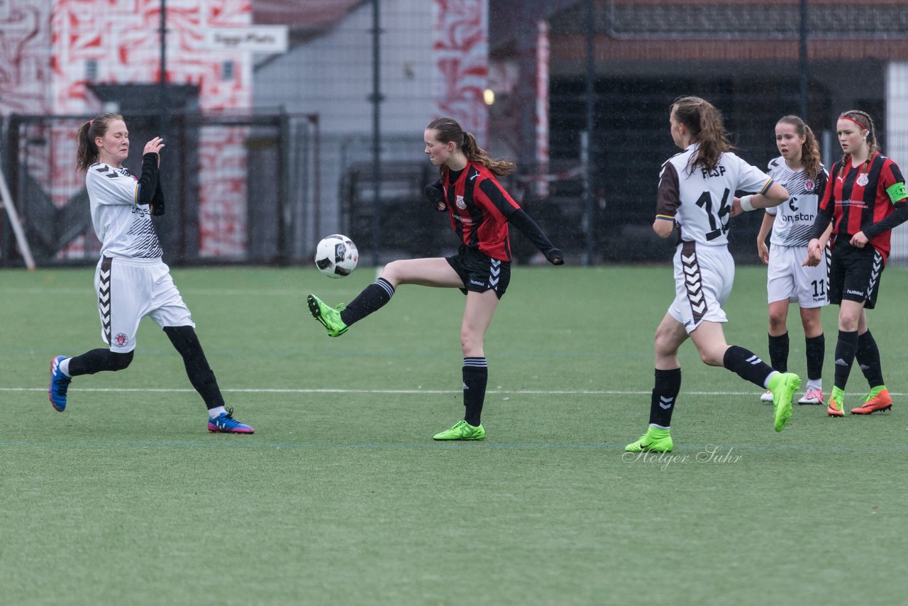 Bild 99 - B-Juniorinnen FC St.Pauli . Braedstrup IF : Ergebnis: 4:1